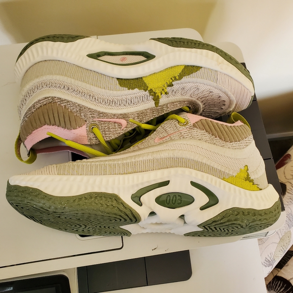 Nike Cosmic Unity 3 Mid Phantom Bright Cactus DV9087-001 Womens Size 7.5 - Picture 4 of 9